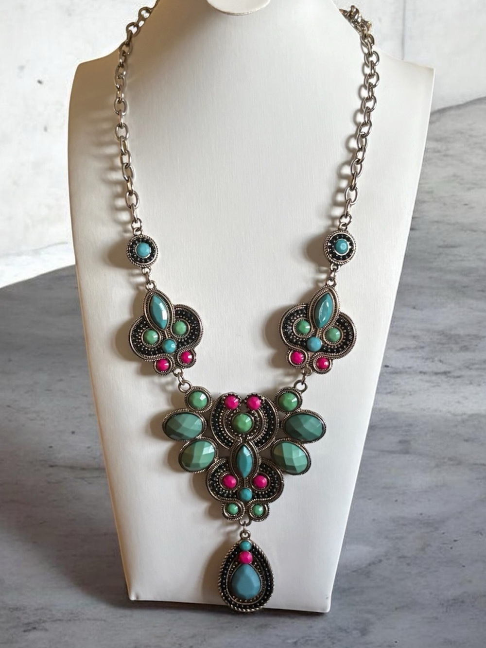 Topshop Boho Statement Pendant Bib Necklace Teal Green Turquoise Blue & Fuchsia